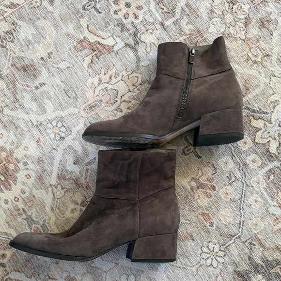 Eileen Fisher Grey Brown Ankle Boots - Picture 3 of 5